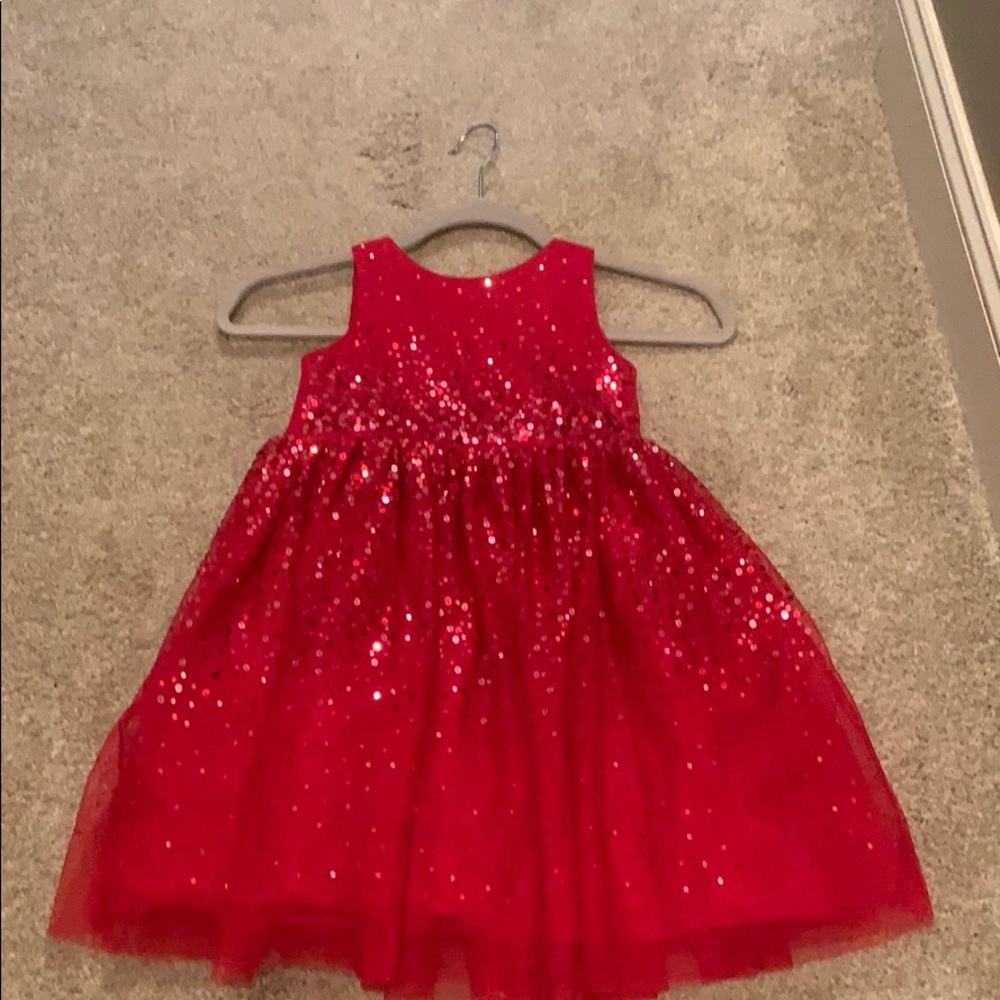 🎄Beautiful for the holidays!  Sparkly red dress